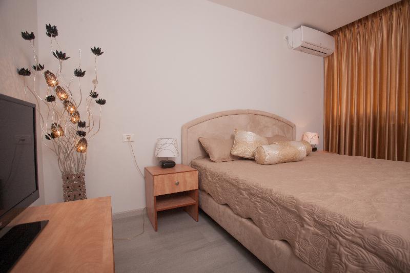 Elis Boutique Hotel Bat Yam Exterior photo